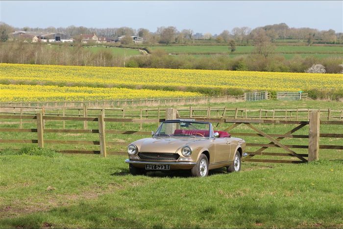 Fiat 124 CS Spider 1973 by:AMPaquete