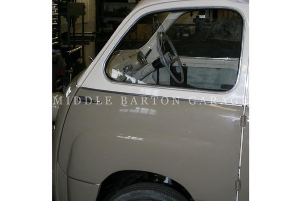 DOOR LH FRONT 600 M