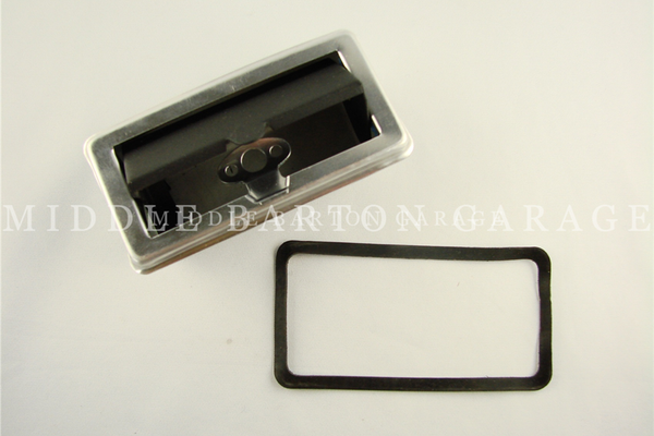 ASHTRAY WITH ALLOY SURROUND 500/600	