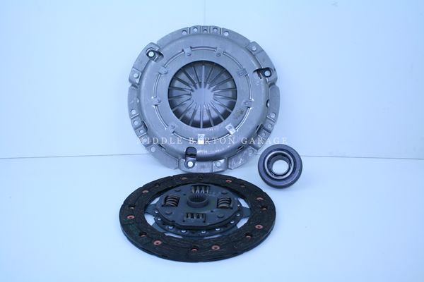 CLUTCH KIT 124/16/18/2000 CEN. & PRESSURE PLATE