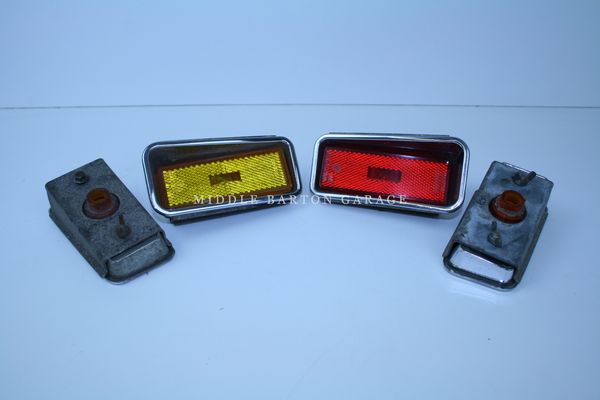 USED SET SIDE MARKER LENS 124DS  RED/AMBER