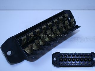 FIAT 126 FUSE HOLDER. 
