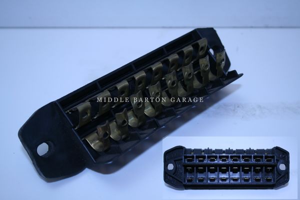 FIAT 126 FUSE HOLDER. 