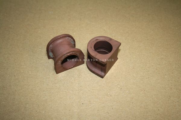 130TC ANTI ROLLBAR FRONT BUSHES. (PAIR)