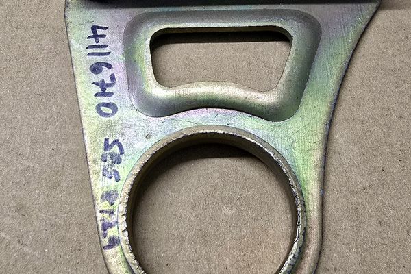 EXHAUST BRACKET 850 ALL REAR