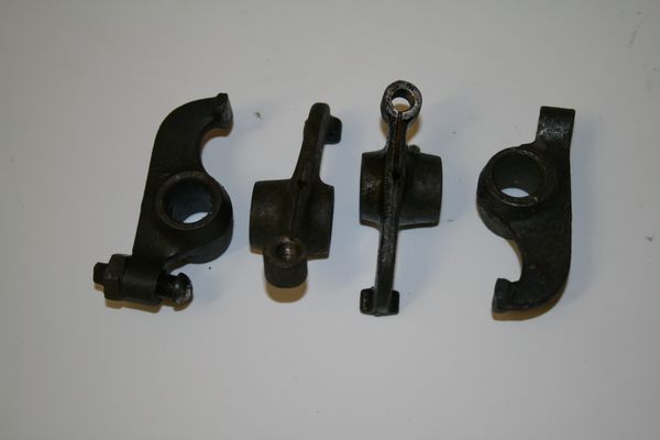 1100D ROCKER ARM RIGHT