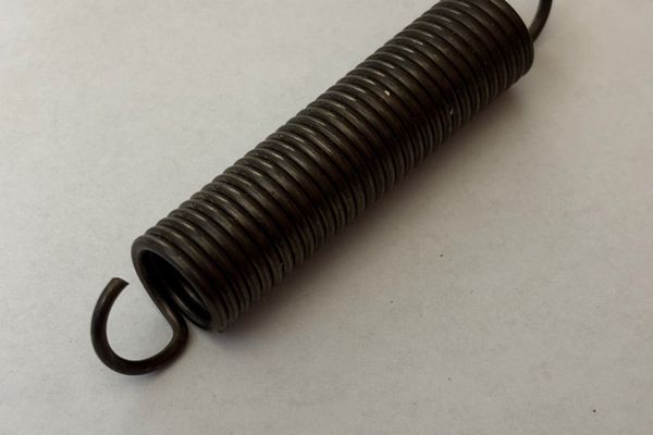 HAND BRAKE SPRING FIAT 124 COUPE, 125,130, (DINO CLUTCH RELEASE SPRING) 