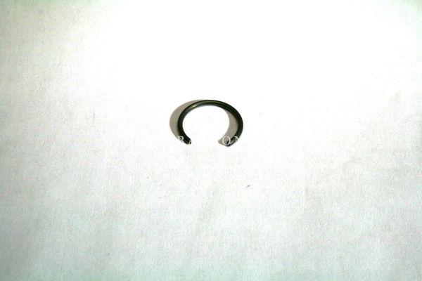 PISTON PIN CLIP 124