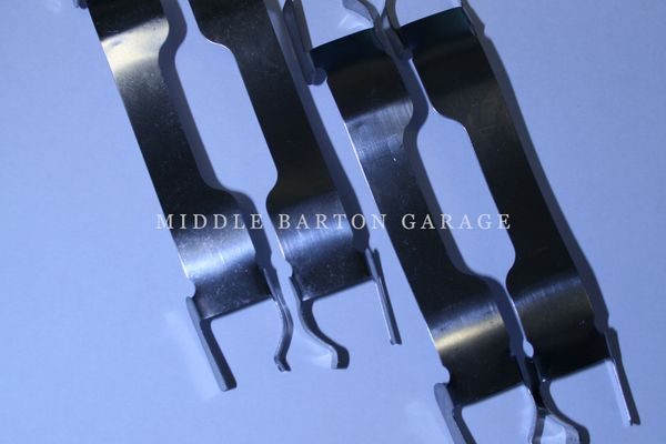 ANTI RATTLE SPRING - FRONT BRAKE 124 (SET 4)