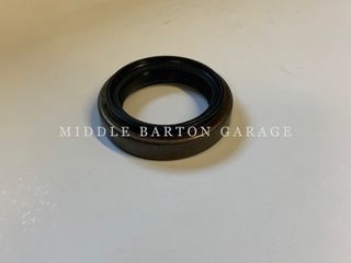 GEARBOX OIL SEAL 124/2.0 (AUTO) 131/132